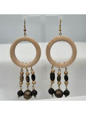 ✨2/$10✨ Natural Wood & Gold Chain Drop Hoop Black Gold Speckled Beads Earrings
